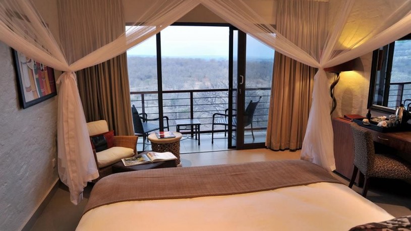 Victoria-Falls-Hotel-Safari-Club-4-Days-3-Nights.jpg